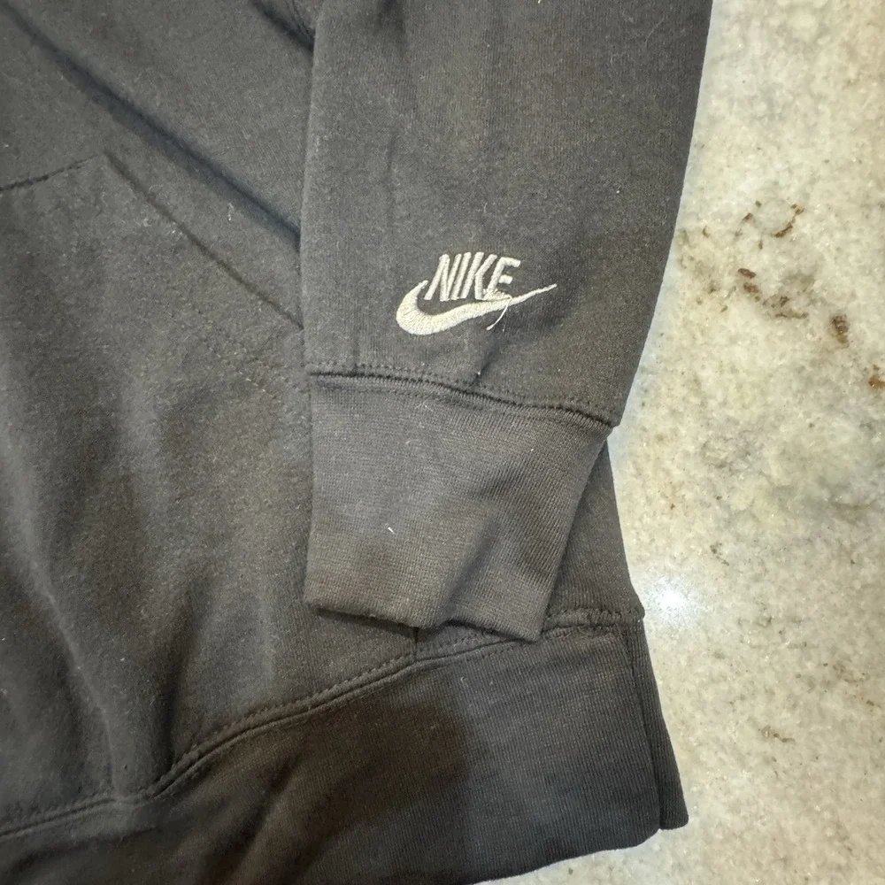 Nike pullover hoodie